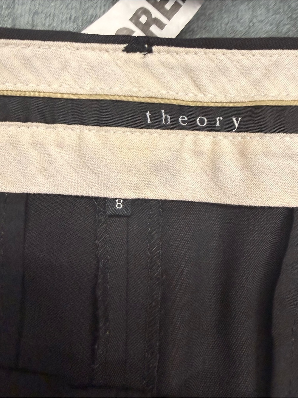 Theory Teeca Cropped Pants in Good Wool - 8 - Picture 4 of 10